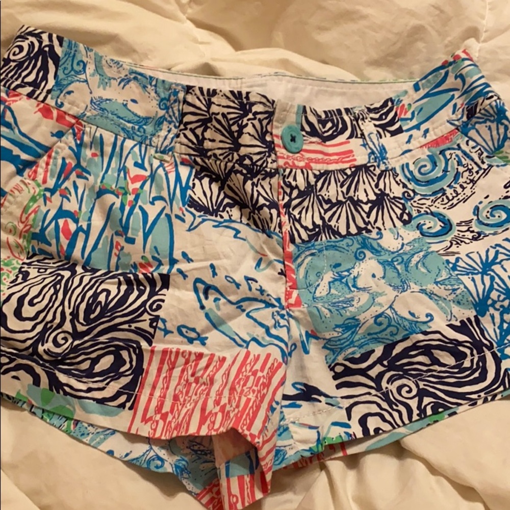 ISO these Lilly Pulitzer Walsh shorts in a 16!!!